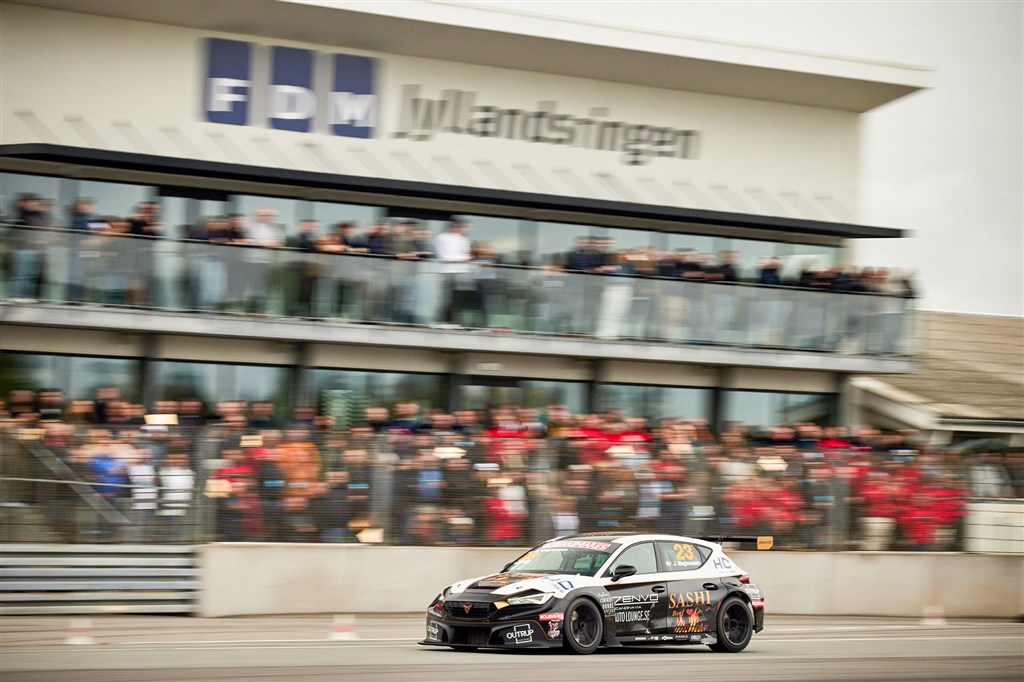 Jan Magnussen udfordret i årets sidste løb
(Foto: Stump Photo)
